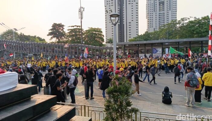Mahasiswa UI Tiba di Polda Metro Bela Affan Ojol Tewas Dilindas Rantis – Update 1