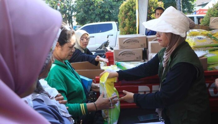 Pemkot Tangerang Serbu Krisis Pangan, Salurkan 16 Ton Beras Murah untuk Masyarakat!