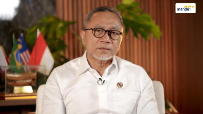 2. **Zulhas: Anggota PAN Harus Peka, Tidak Arogan!**
