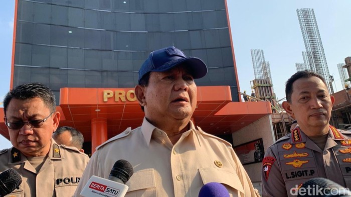 Prabowo: Polisi Terluka Saat Ricuh Dapat Kenaikan Pangkat Luar Biasa - Update 2
