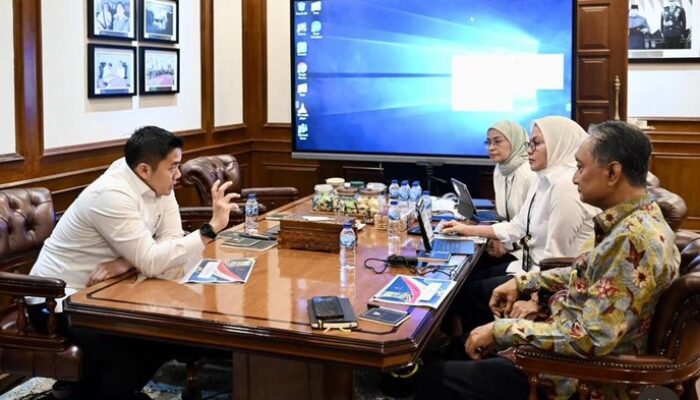 Seskab: Prabowo Akan Perbaiki Fasum Rusak Akibat Aksi Anarkis, Ini Respons Masyarakat!