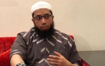 Ustaz Khalid Basalamah Tak Hadir Sebagai Saksi Kuota Haji, KPK Pastikan Panggil Ulang