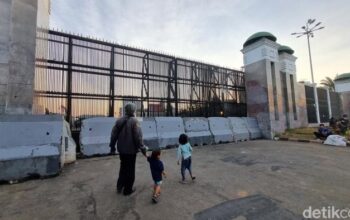 Palmerah Warga Bawa Anak ke DPR, Bukan Demo tapi Rekreasi