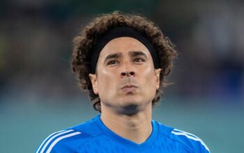 “Guillermo Ochoa: Dari Ngopi ke Batalnya Transfer, Masa Depan Menyelimuti Pertanyaan”