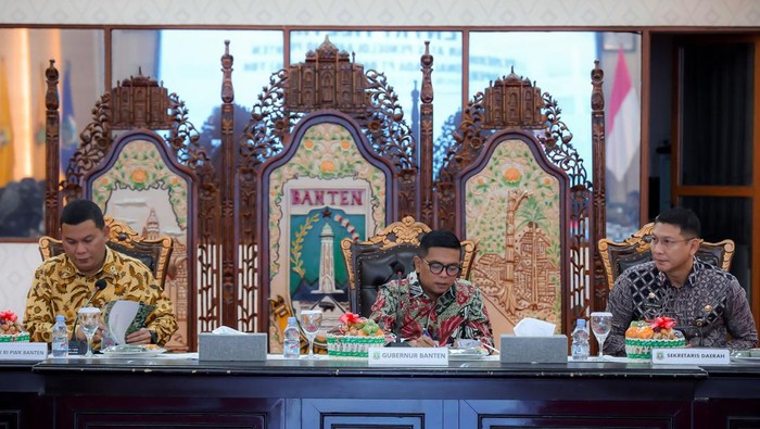 [Gubernur Andra Soni Minta BPK Bantu Gali Potensi PAD Banten, Bisa Jadi Solusi untuk Masalah Keuangan Daerah?]