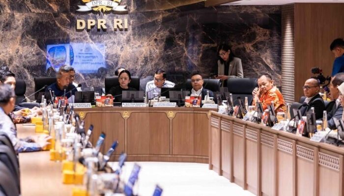 [Puan Ajak Ketua Fraksi, Reformasi DPR Dimulai dari Dalam]