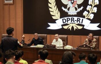 **”DPR dan Mahasiswa Bersuara Bersama: Langkah Terobosan Baru”**