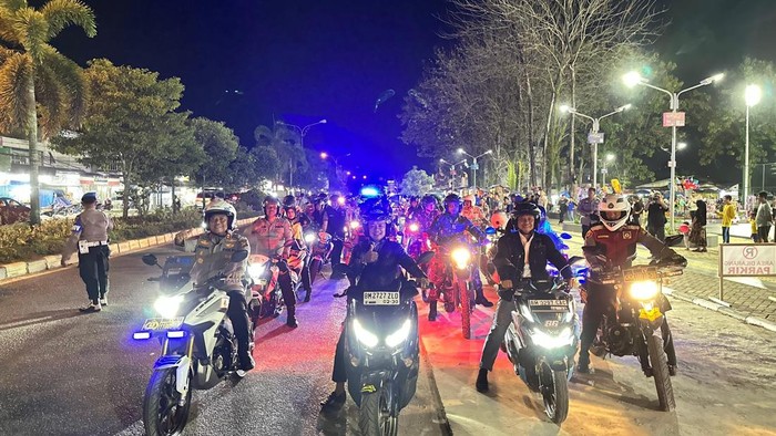 Bupati Hingga Kapolres Pelalawan Turun Ke Jalan, Gelar Patroli Keamanan di tengah Ketegangan Masyarakat
