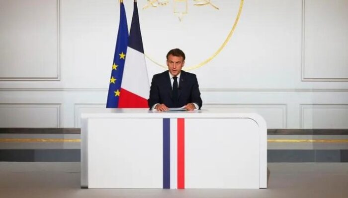 Prancis Diancam Krisis, Oposisi Berani Ajukan Pemakzulan Macron
