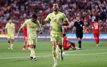 “Spanyol Tundukkan Turki dengan Skor 6-0, Merino Catat Trik”