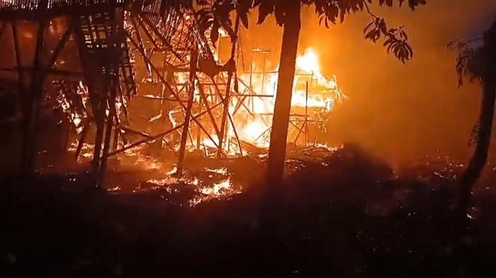 Tragedi Lebak: 8.500 Ayam Jadi Korban Kebakaran Kandang Ternak, Peternak Terpukul