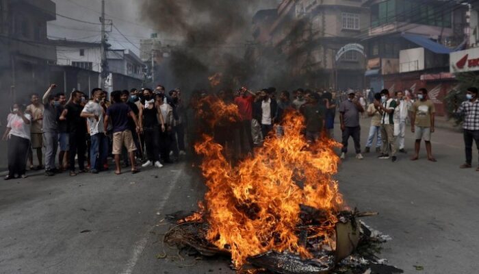 Demo Berdarah Nepal: PM Mundur, 19 Nyawa Terkorbankan
