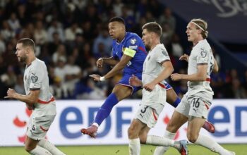 [Prancis Vs Islandia: Les Bleus Selamat dari Kebuntuan, Menangi Laga 2-1!]