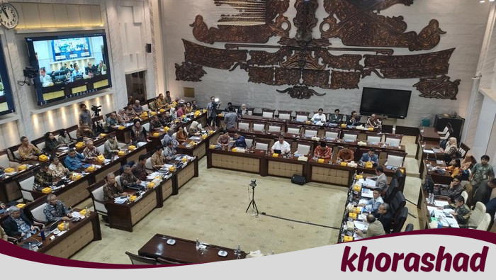 Komisi XI DPR Sambut Menkeu Purbaya, Sampaikan Prihatin Rumah Srimul Dijarah - Alternatif 2