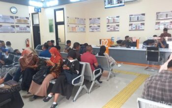“Antrean Membludak di SKCK untuk Honorer, Apakah Ada Masalah di Baliknya?”