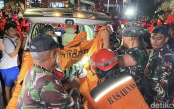“Di tengah banjir di Bali, Tim SAR kembali evakuasi jenazah: Ruko ambruk, rasa syukur dan duka bercampur”