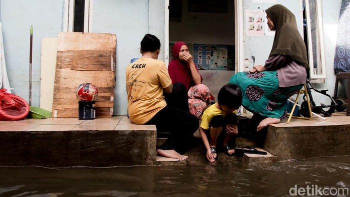 4 RT di Jaksel Terendam Banjir Malam Ini, Tinggi Air Capai 90 Cm - Update 2