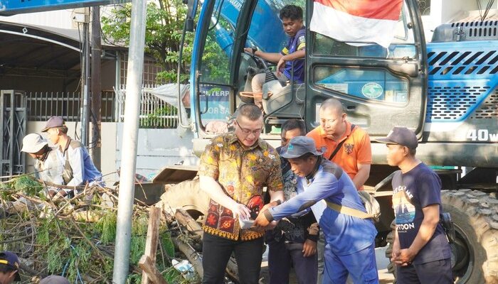 “Kenneth DPRD DKI: Perbaikan Parapet di Kedoya demi Keselamatan Masyarakat”