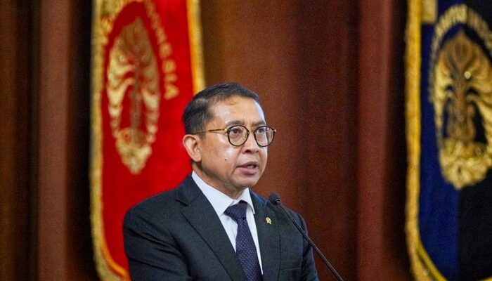 “Di Wisuda UI, Fadli Zon Serukan Perlawanan Budaya Terhadap AI!”