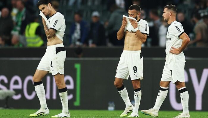 “Gol Dibantai, Gladbach Terpuruk, Kevin Diks dkk Diteriaki Pelatih!”
