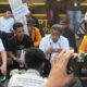Massa Mahasiswa Demo Ditemui Stafsus Mensesneg di Patung Kuda – Alternatif 2