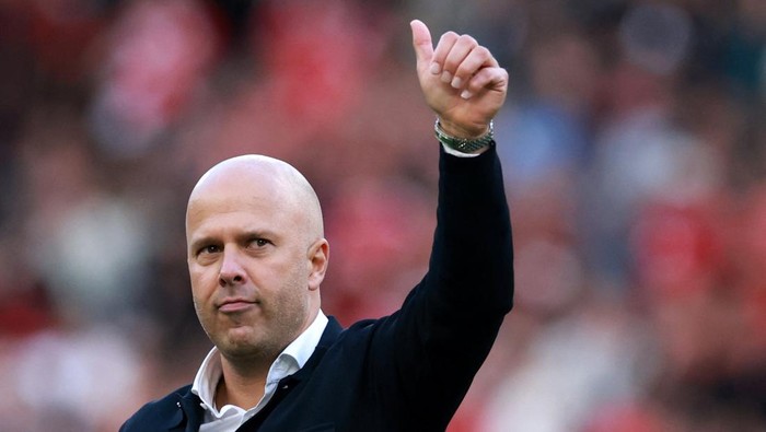 **Liverpool Melesat Atas Ekspektasi, Arne Slot Terkaget-Kaget!**