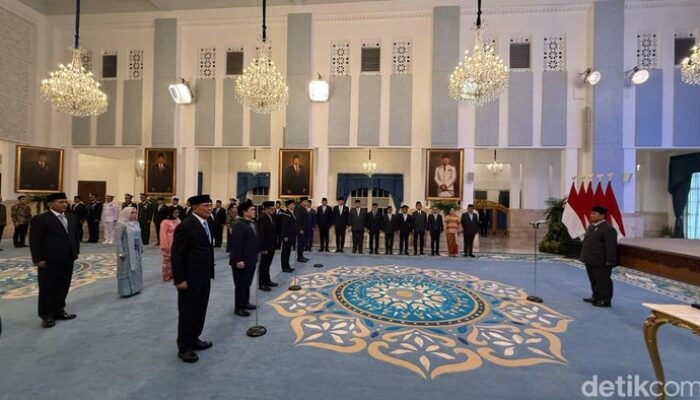 Prabowo Resmi Lantik 12 Pejabat, Djamari Chaniago dan Erick Thohir Terpilih sebagai Menteri