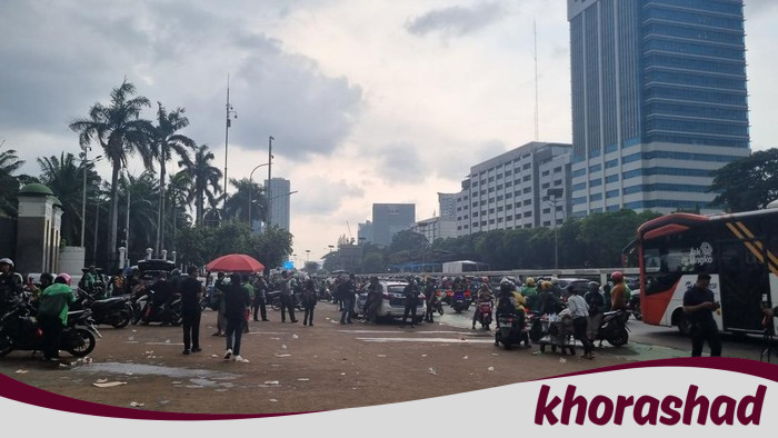 Perwakilan Sudah Temui Legislator, Massa Ojol Mulai Bubarkan Diri dari DPR - Alternatif 2