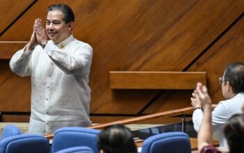 Skandal Korupsi Merenggut Ketua DPR Filipina, Mundur dalam Kondisi yang Menyedihkan