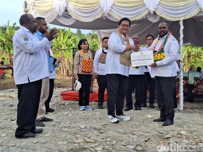 Kementrans Salurkan Rp 10,4 M untuk 2 Kawasan Transmigran di Papua Barat - Update 2