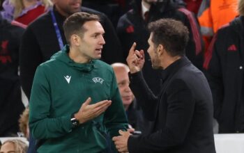 “Diego Simeone Juga Manusia, Tak Tahan Dihina Fans Lawan: Apa yang Terjadi di Balik Tegangan Emosional”