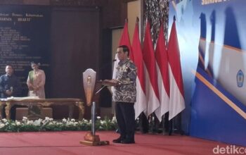 Kelakar Pramono di Wisuda Lansia: Ada yang Ketemu Jodoh Nggak? – Update 2