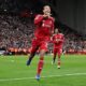 “Raja Bola Mati, Virgil Van Dijk: Siapa yang Bisa Menghentikan Benteng Liverpool?”
