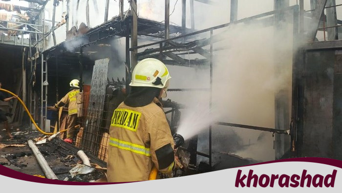 **Bengkel Jok Mobil Jaktim Terbakar, Korsleting Listrik Diduga Sebabnya**