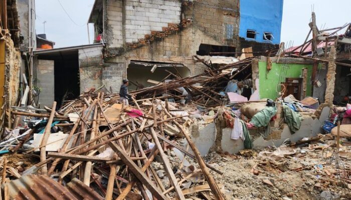 “Misteri Ledakan Pamulang Terbongkar, 20 Keluarga Kehilangan Rumah!”