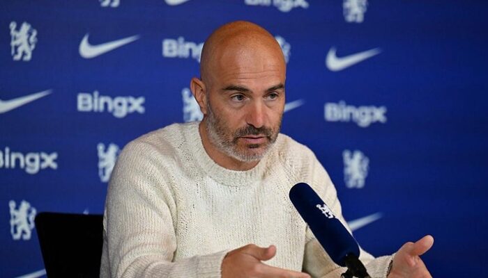 Sterling Dibekukan Chelsea, Maresca: “Ayahku Berjuang keras”