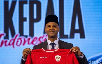“Dari Eropa ke Indonesia: Apakah Kluivert Pernah Kepikiran Latih Timnas?”