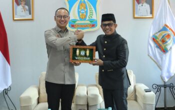 Eddy Soeparno Bertemu Walkot Balikpapan: Solusi Inovatif untuk Krisis Sampah di Kota Ini!
