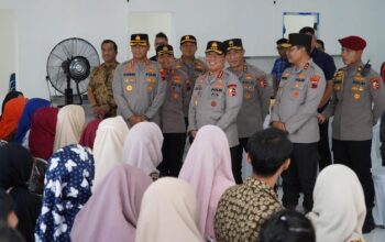 **Wakapolri Komjen Dedi Prasetyo Tinjau Langsung Proyek SPPG Polri di Jateng, 4.000 Masyarakat Siap Terbantu**