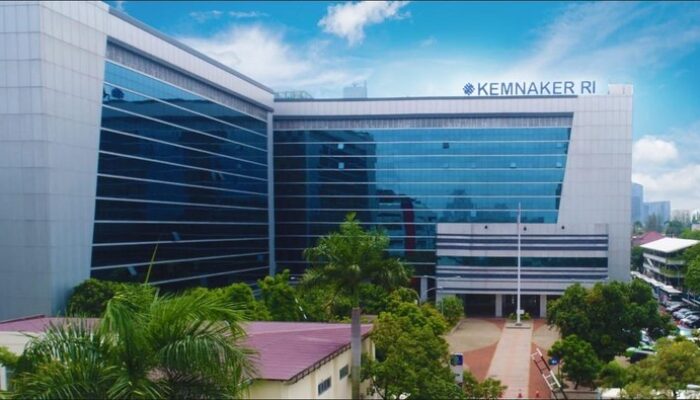 **Kemnaker Revolusi Perizinan TKA, Perkuat Iklim Investasi dengan Layanan yang Lebih Transparan**