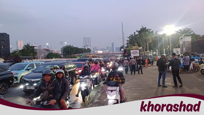Massa Demo Hari Tani di DPR Bubar, Lalin Kembali Dibuka - Update 1