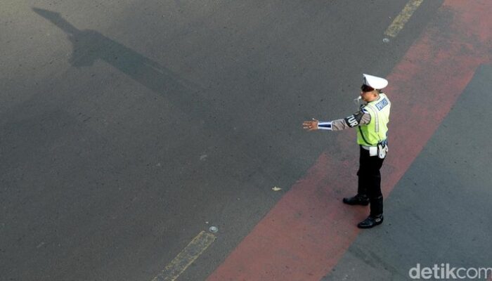 Satgas Polda Metro Tangani Macet, Gerbang Tol Jakarta Bersih!