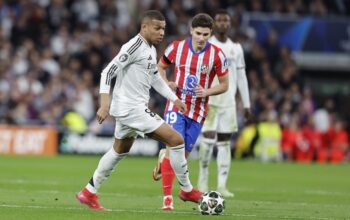 Atletico Berjuang, Julian Alvarez Curi Perhatian Sebelum Derby Madrid