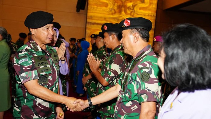 177 Perwira TNI Terpaksa Naik Pangkat, Mantan Ajudan Jokowi Jadi Irjen?