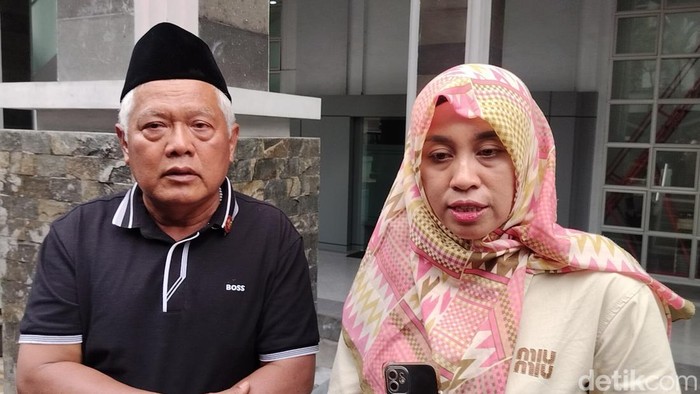 Eks Dosen UIN Malang yang Viral Guling-guling Ngaku Diusir Tetangga - Update 1