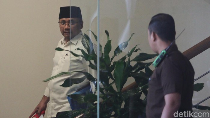 KPK Dalami Pertemuan Eks Bendum Amphuri dengan Yaqut Cholil soal Kuota Haji - Update 2