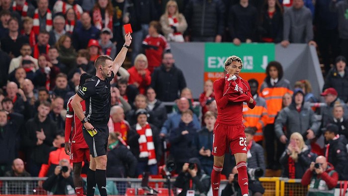 'Kartu Merah Bodoh' Ekitike Berujung Denda Liverpool - Update 1