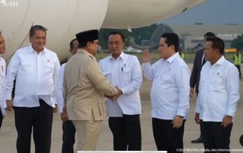 “Prabowo Kembali Tiba di Tanah Air Usai Lawatan 4 Negara, Apakah Ini Pertanda Perubahan Besar?”