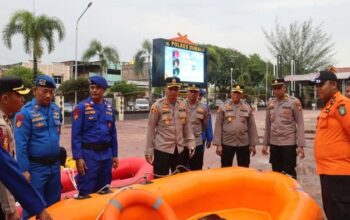 **Polres Dumai dan BPBD Gelar Kesiapan Banjir, Jaga Kebutuhan Masyarakat**