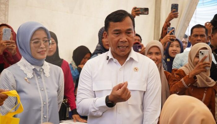 Kontrasepsi, Bukan Hambatan, tapi Solusi Mutakhir Menurut Menteri Wihaji